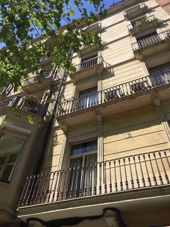 Petit Rossello Lägenhet Barcelona Exteriör bild